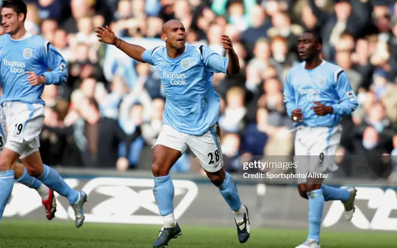 Trevor-Sinclair-bi-tuyen-bo-pha-san-1