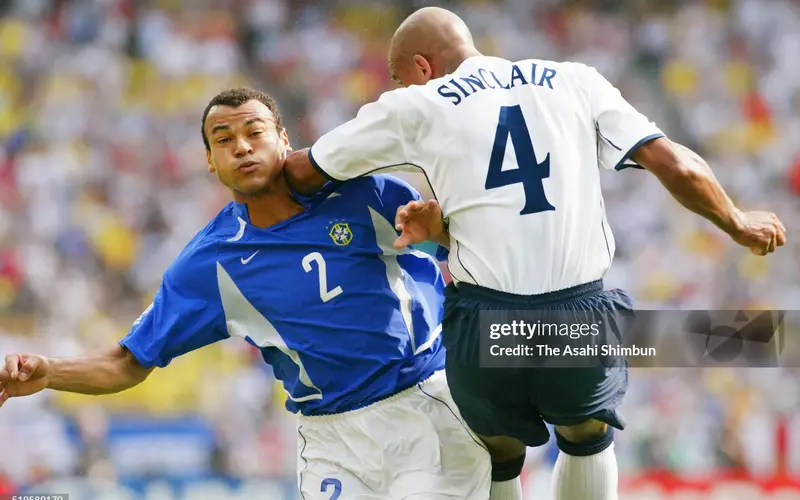 Trevor-Sinclair-bi-tuyen-bo-pha-san-2