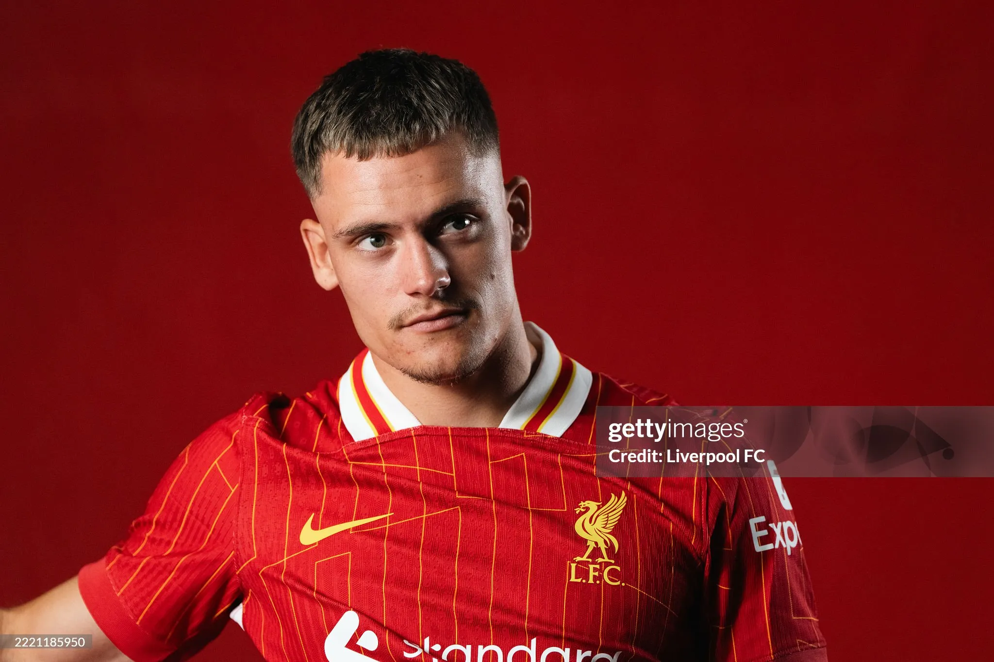 florian-wirtz-mang-den-gi-cho-hang-tien-ve-liverpool