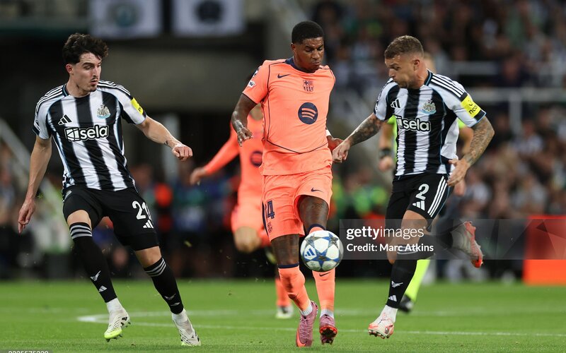 Barcelona-thang-tren-doi-canh-Rashford-1