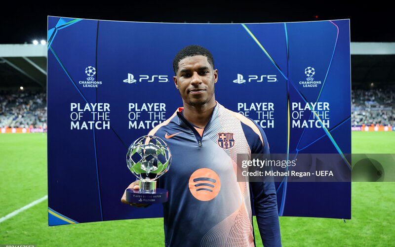Barcelona-thang-tren-doi-canh-Rashford-2