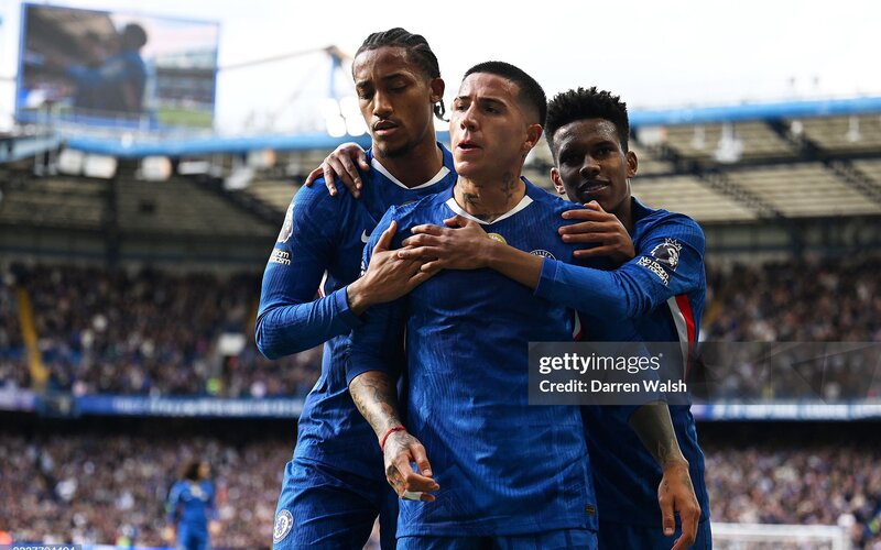 thumbnails-Chelsea-co-phai-tra-gia-vi-tre-hoa