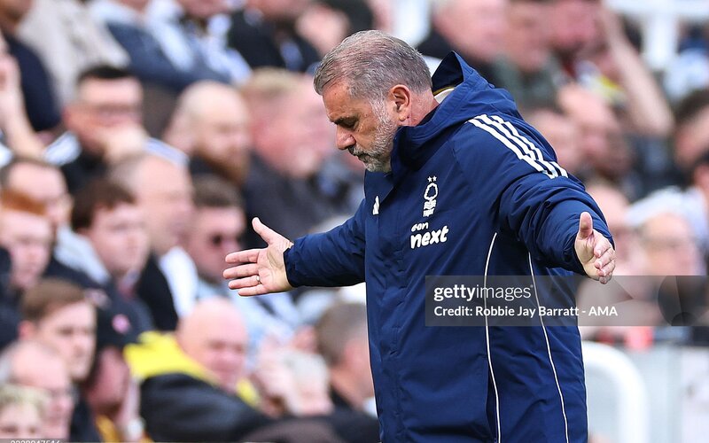 thumbnails-Postecoglou-kho-tho-tai-Nottingham