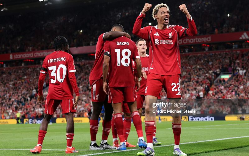 Liverpool được đánh giá cao hơn Forest