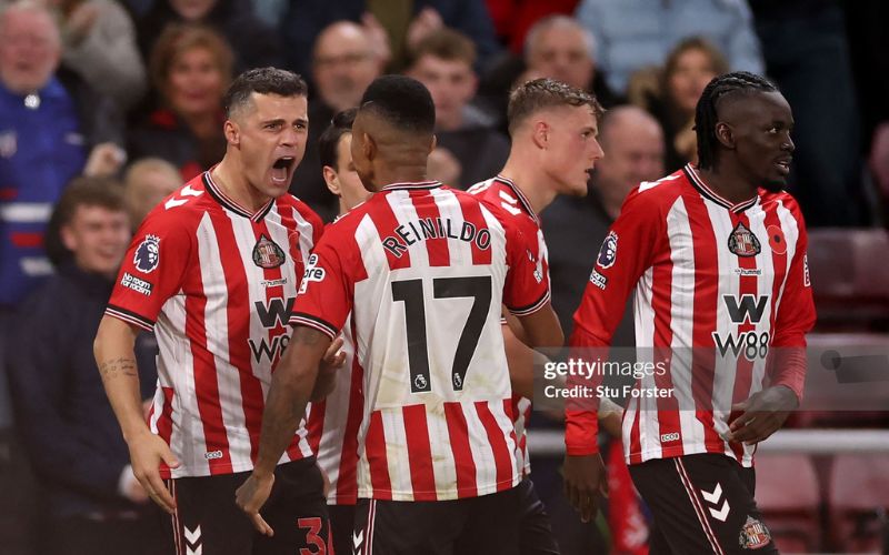 Sunderland được đánh giá cao hơn Bournemouth
