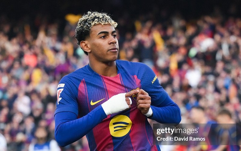 yamal-va-dong-doi-can-can-trong-truoc-atletico