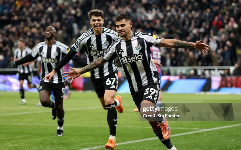 Newcastle có lợi thế sân nhà