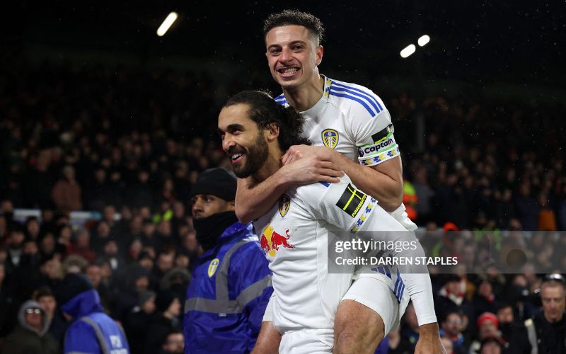 Leeds có lợi thế sân nhà