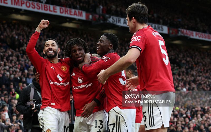 MU có lợi thế sân nhà