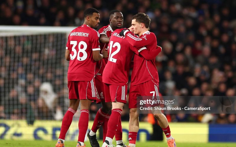 Liverpool có lợi thế sân nhà