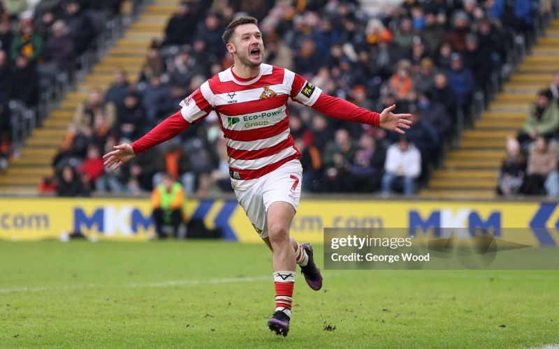 Doncaster có lợi thế sân nhà