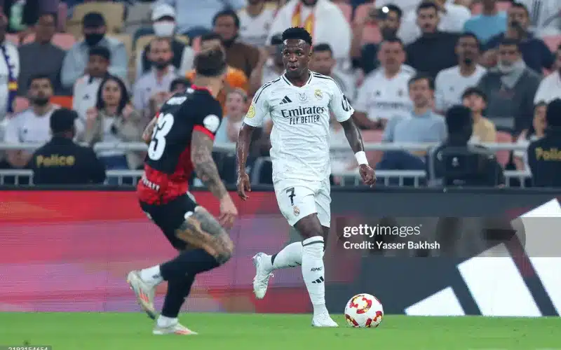 Real có thể chia tay Vinicius để tránh mất trắng.
