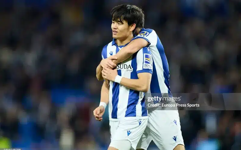 Kubo chơi mờ nhạt trước Manchester United.