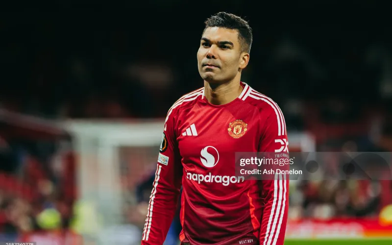 Casemiro mất cơ hội tăng lương ở MU.