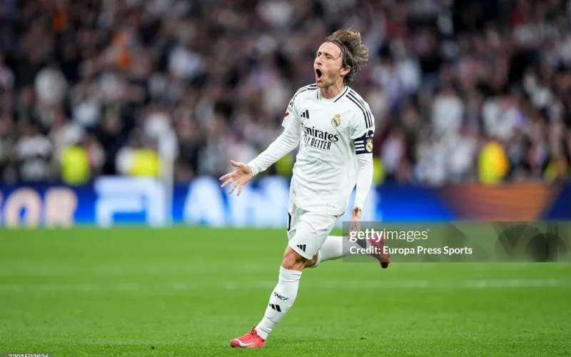 Modric chia tay Real Madrid sau mùa này.
