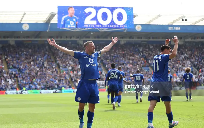 Vardy-huong-toi-doi-bong