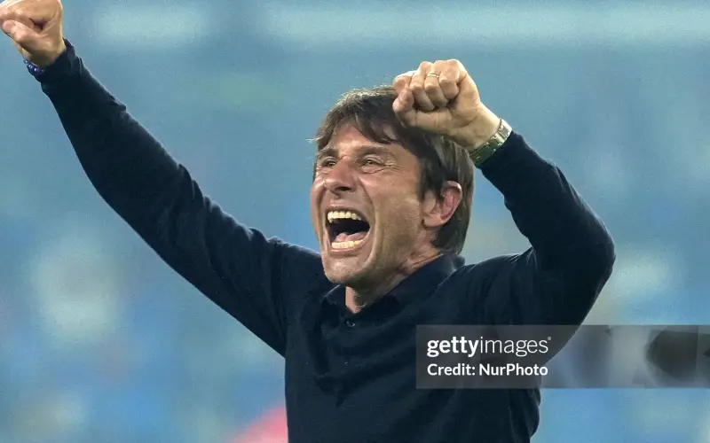 NÓNG! Conte rời Napoli