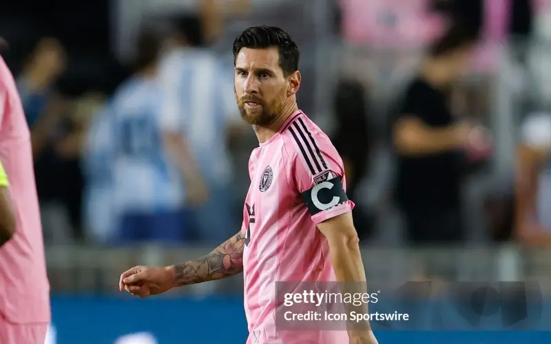 messi-duoc-moi-goi-tro-lai-argentina-choi-bong