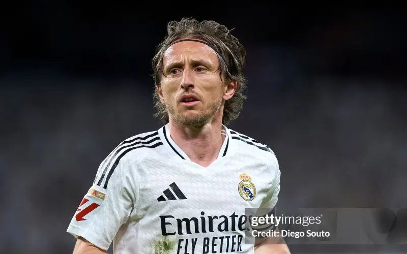 Modric chia tay Real Madrid