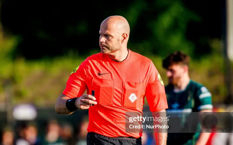 Cựu trọng tài Premier League lừa người đàn ông vào nhà rồi hiếp dâm