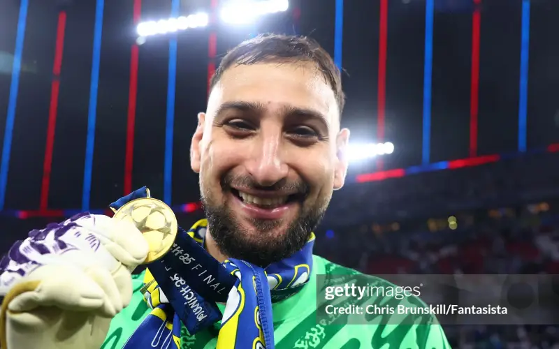 Chuyện gì đang xảy ra với Donnarumma?