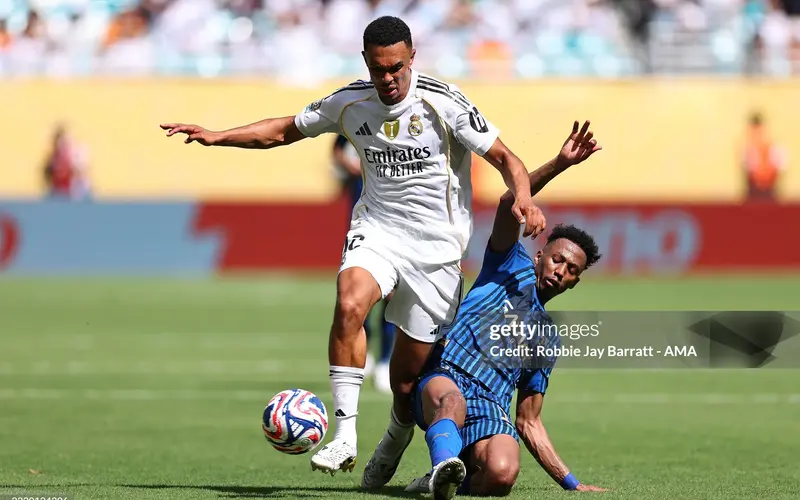 Phan-tich-man-ra-mat-cua-Alexander-Arnold-2