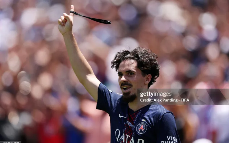 Vitinha tỏa sáng trước Atletico.