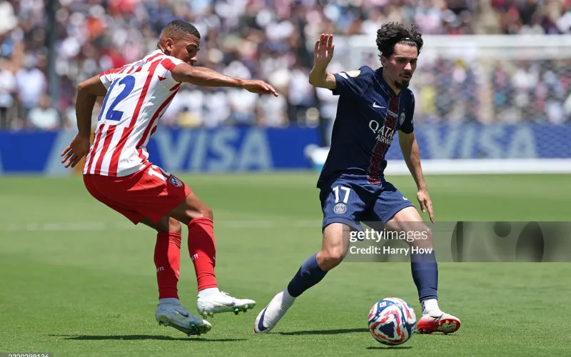 Vitinha giúp PSG có 3 điểm.