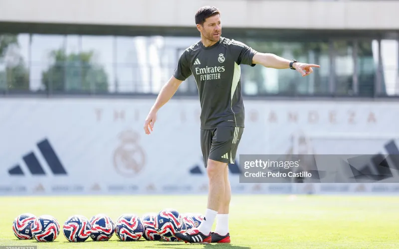 Alonso có nhiệm vụ vực dậy Real Madrid.