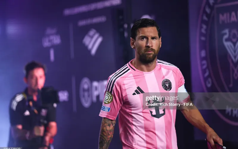 Messi sắp gặp lại PSG.