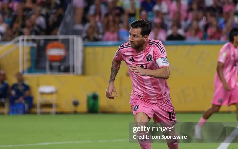 dai-gia-trung-dong-muon-co-su-phuc-vu-cua-messi