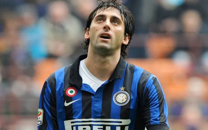 milito-luon-biet-cach-toa-sang-dung-luc-dung-cho