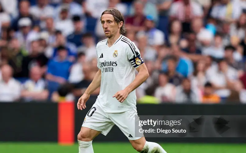 modric-duoc-cho-la-chon-milan-lam-ben-do-tiep-theo
