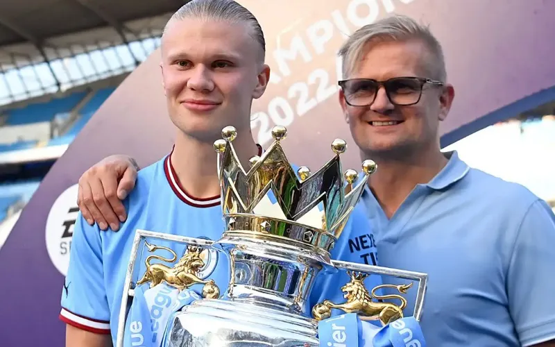 Mối thâm thù giữa gia đình Erling Haaland và Manchester United