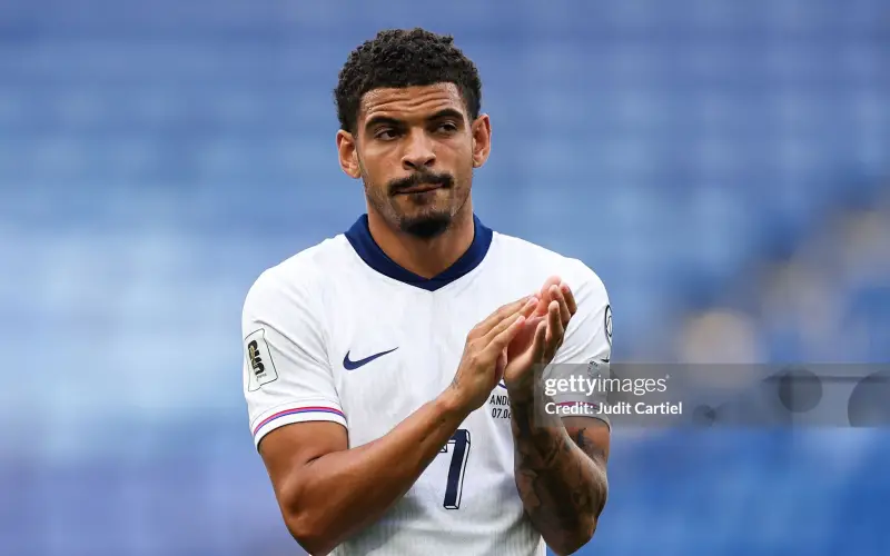 Rắc rối chuyển nhượng: Tottenham 'vượt rào' với Gibbs-White