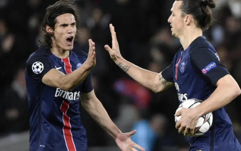 cavani-luon-nup-bong-ibrahimovic