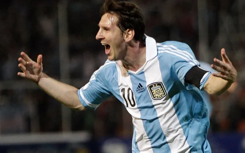 ky-luc-cua-messi-van-chua-bi-xo-do