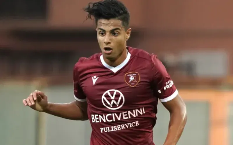 mastour-bien-mat-khi-chua-kip-thi-dau-chuyen-nghiep