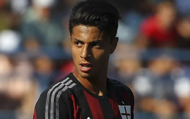 milan-sai-lam-khi-chieu-mo-mastour
