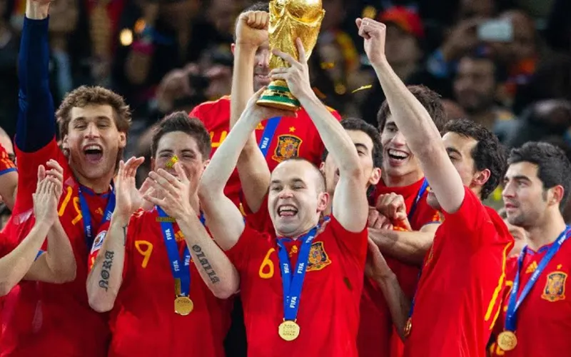 Tây Ban Nha và đế chế Tiki-Taka làm say đắm cả thế giới