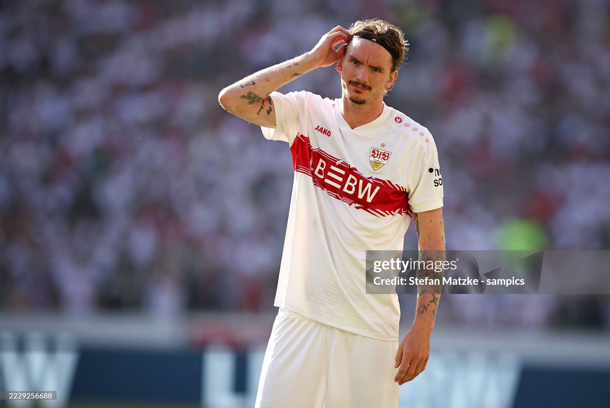 Tại sao Newcastle vượt Bayern trong vụ Woltemade?