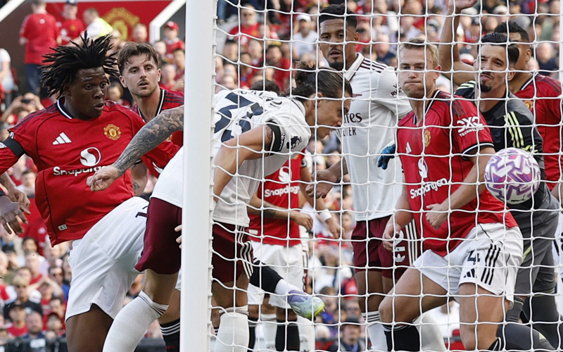 arsenal-ghi-3-ban-vao-luoi-mu-tu-nhung-qua-phat-goc