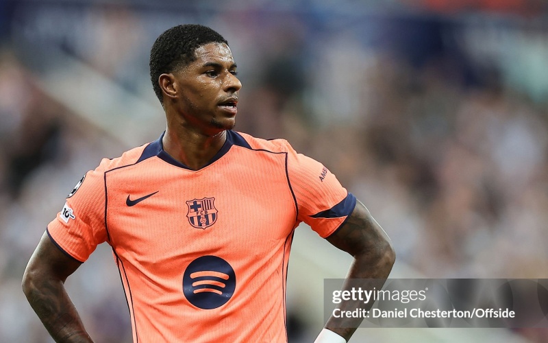 rashford-cho-thay-gia-tri-trong-mau-ao-barcelona